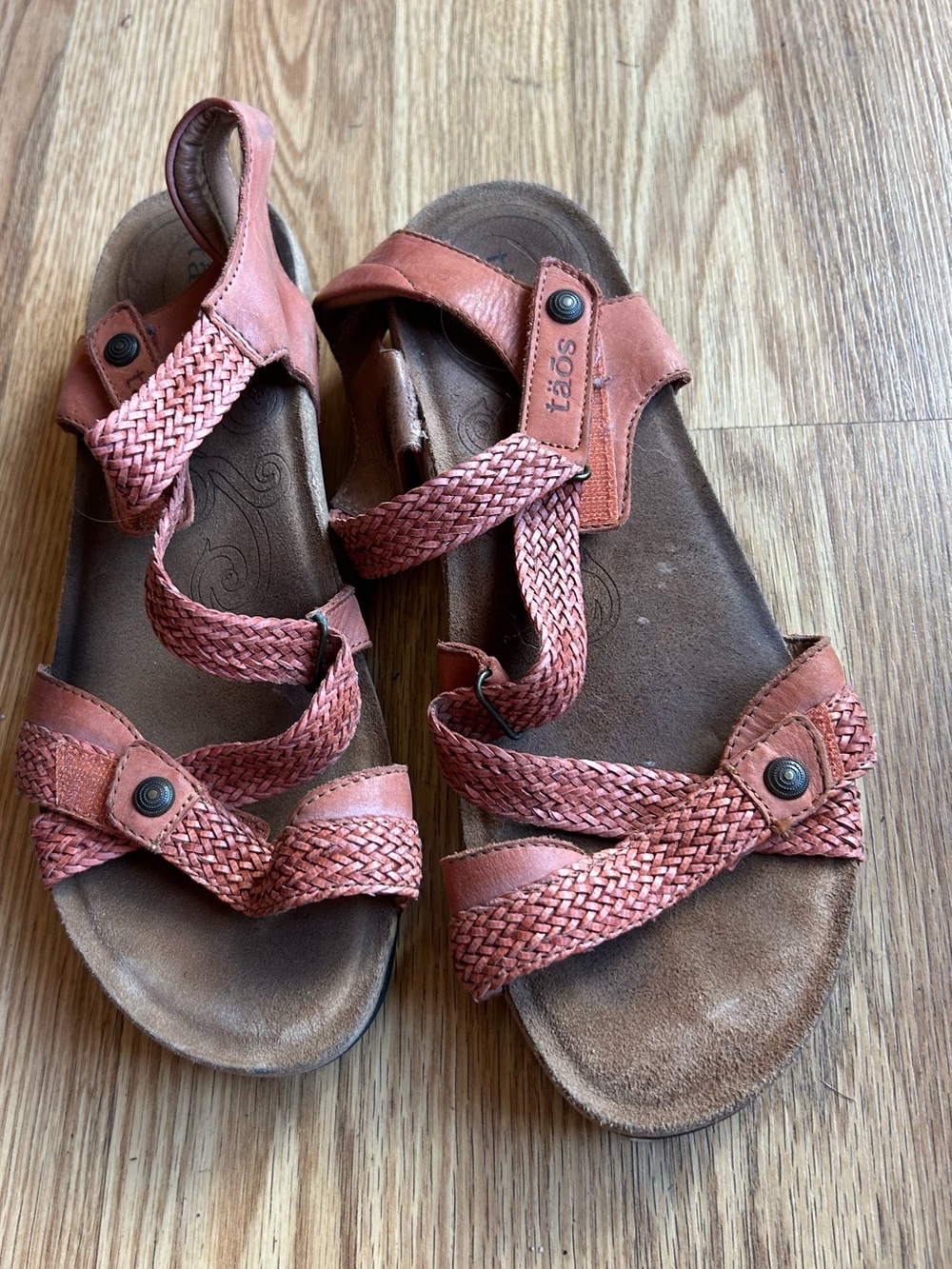 Taos Braided Coral Leather Sandals - Picture 6 of 6